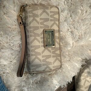 Michael Kors white & brown Wristlet